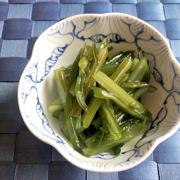簡単&ヘルシーおつまみ!茎わかめの昆布茶漬け